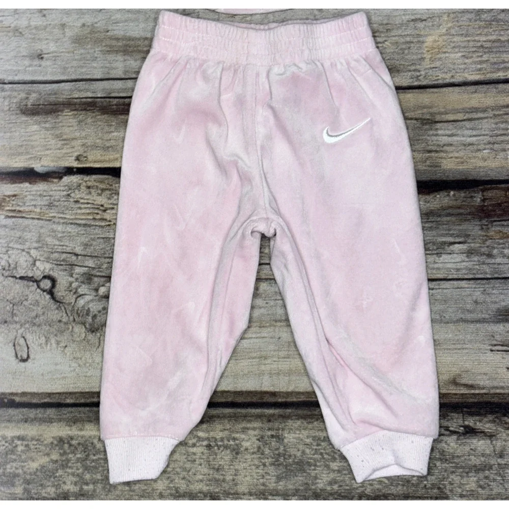 Nike Baby 9M Pink Velour 2-Piece Set Long Sleeve Bodysuit & Pants Snap